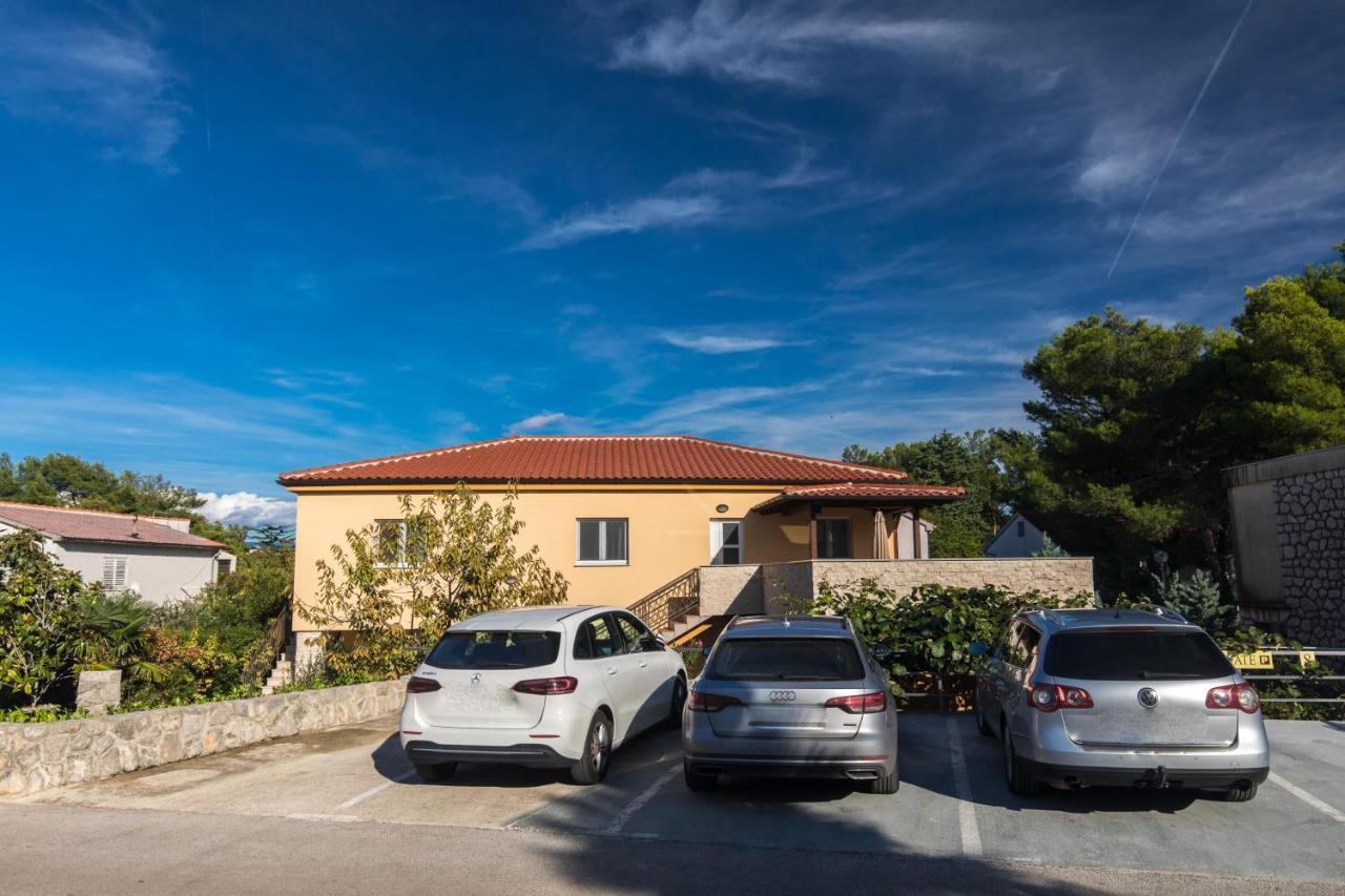 Apartmani Laura Krk Krk Town Εξωτερικό φωτογραφία
